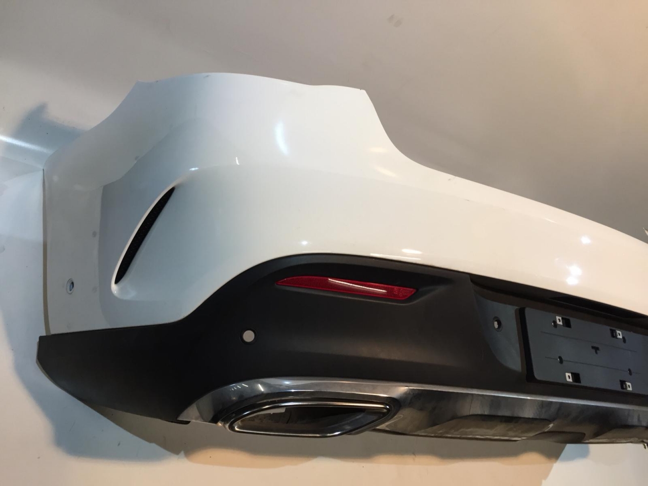 Stoßfänger hinten +P  komplett   für Mercedes-Benz  Stoßfänger hinten +P  komplett   für Mercedes-Benz