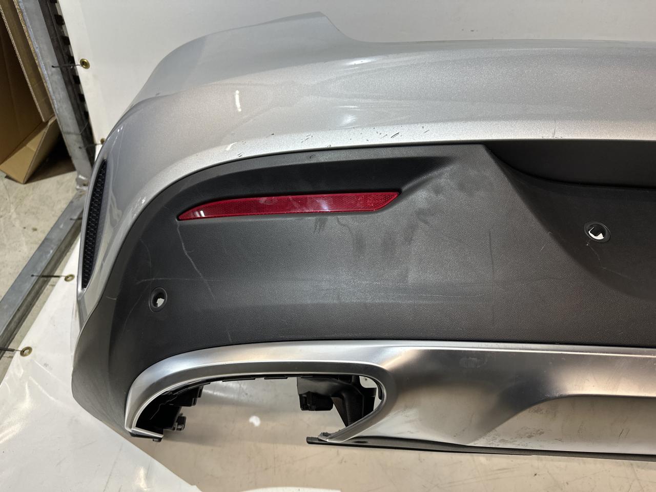 Stoßfänger hinten +P   für Mercedes-Benz  Stoßfänger hinten +P   für Mercedes-Benz