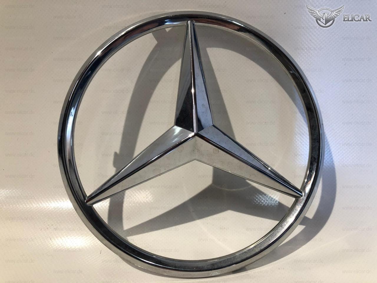 Stern im Kühlergrill    für Mercedes-Benz 