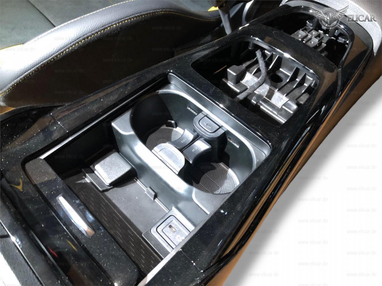 Innenausstattung  / CLA45 AMG Performance Sitze  für Mercedes-Benz 